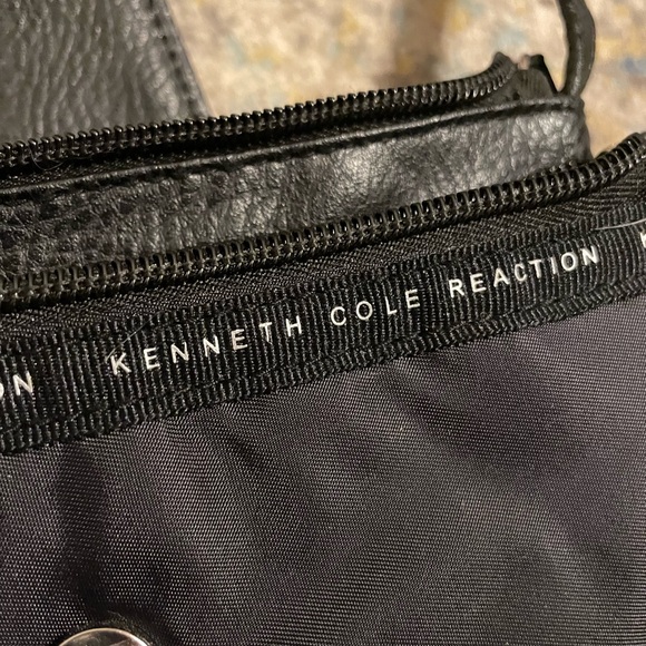 Kenneth Cole small crossbody bag - Picture 6 of 6